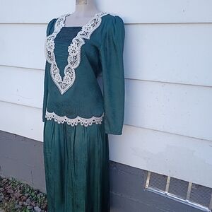 Vintage Green And White Skirt Set